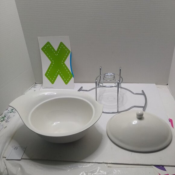 Godinger Natura 1 Qt. Covered Porcelain Baker With Warmer Stand - Picture 7 of 8